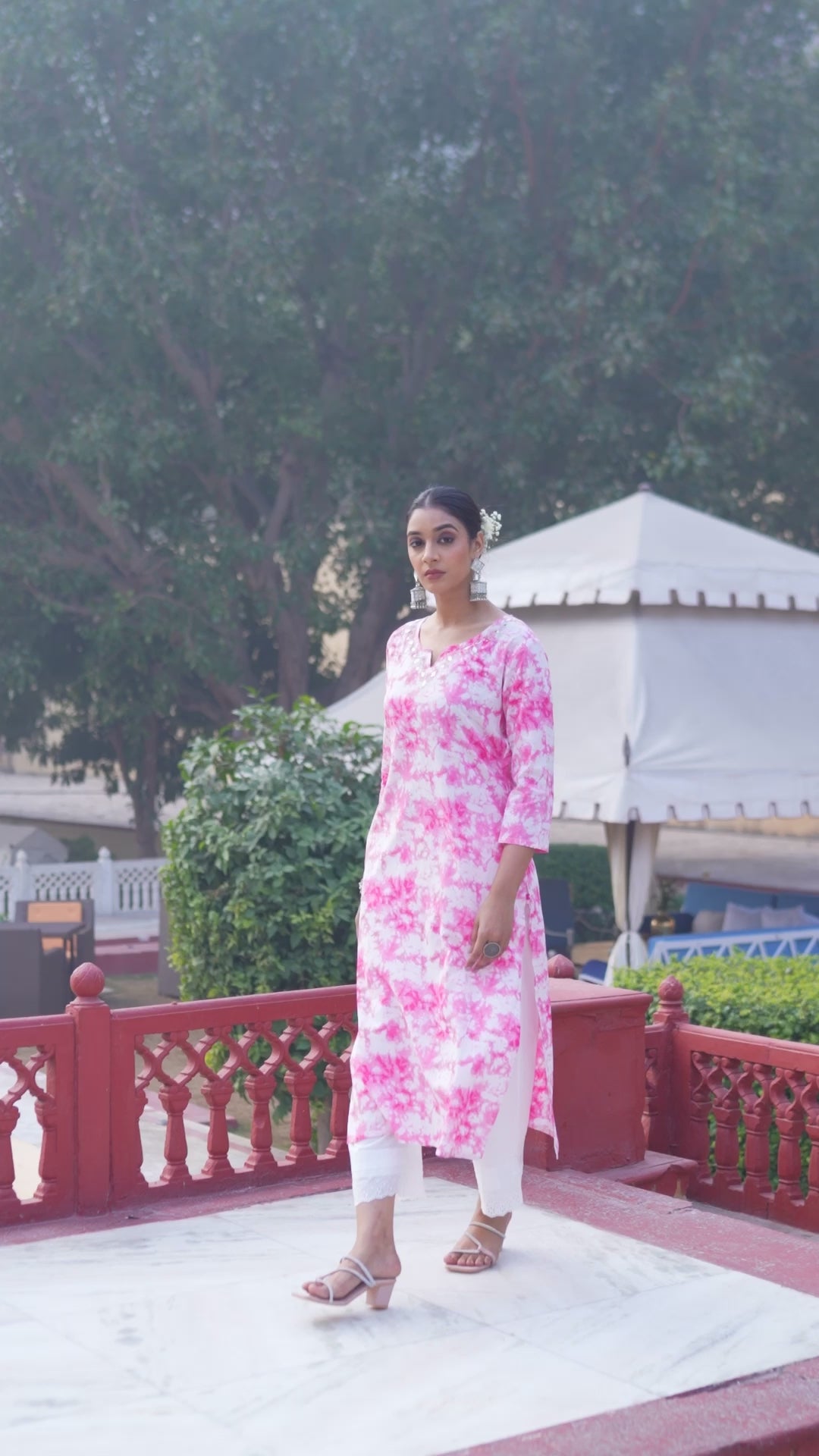 Varanga Women Pink Shibori Straight Kurta With Embroidered Neckline