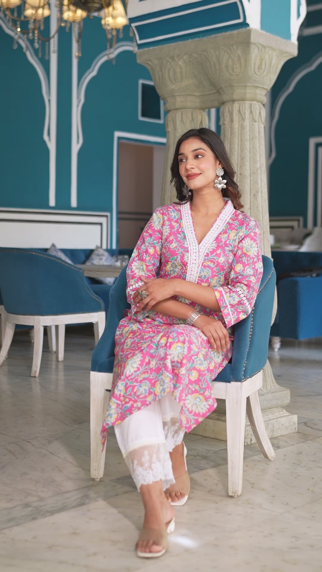 Varanga Women Pink Floral Printed V- Neckline Lace Detailed Stright Kurta