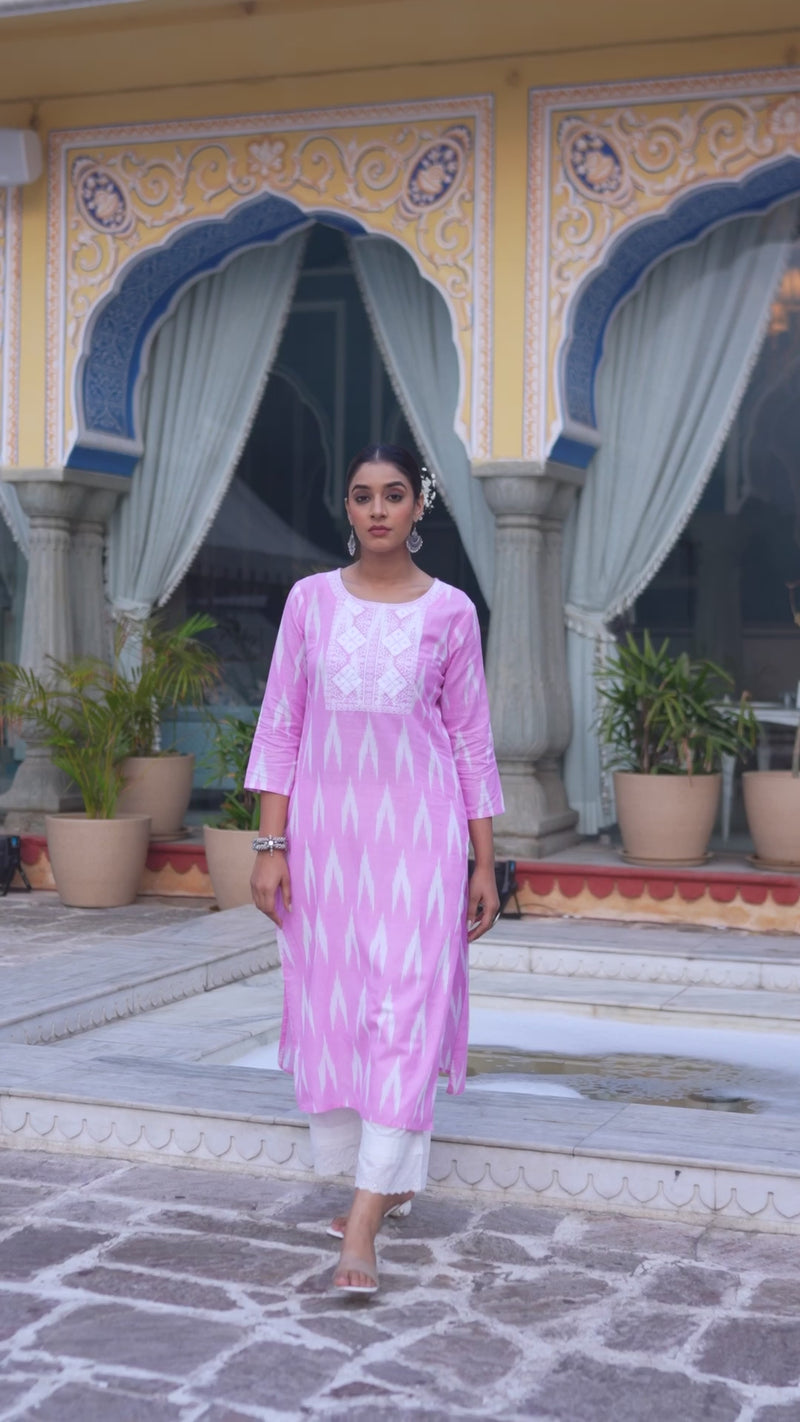 Varanga Women Pink Three-Quarter Sleeve Straight Kurta