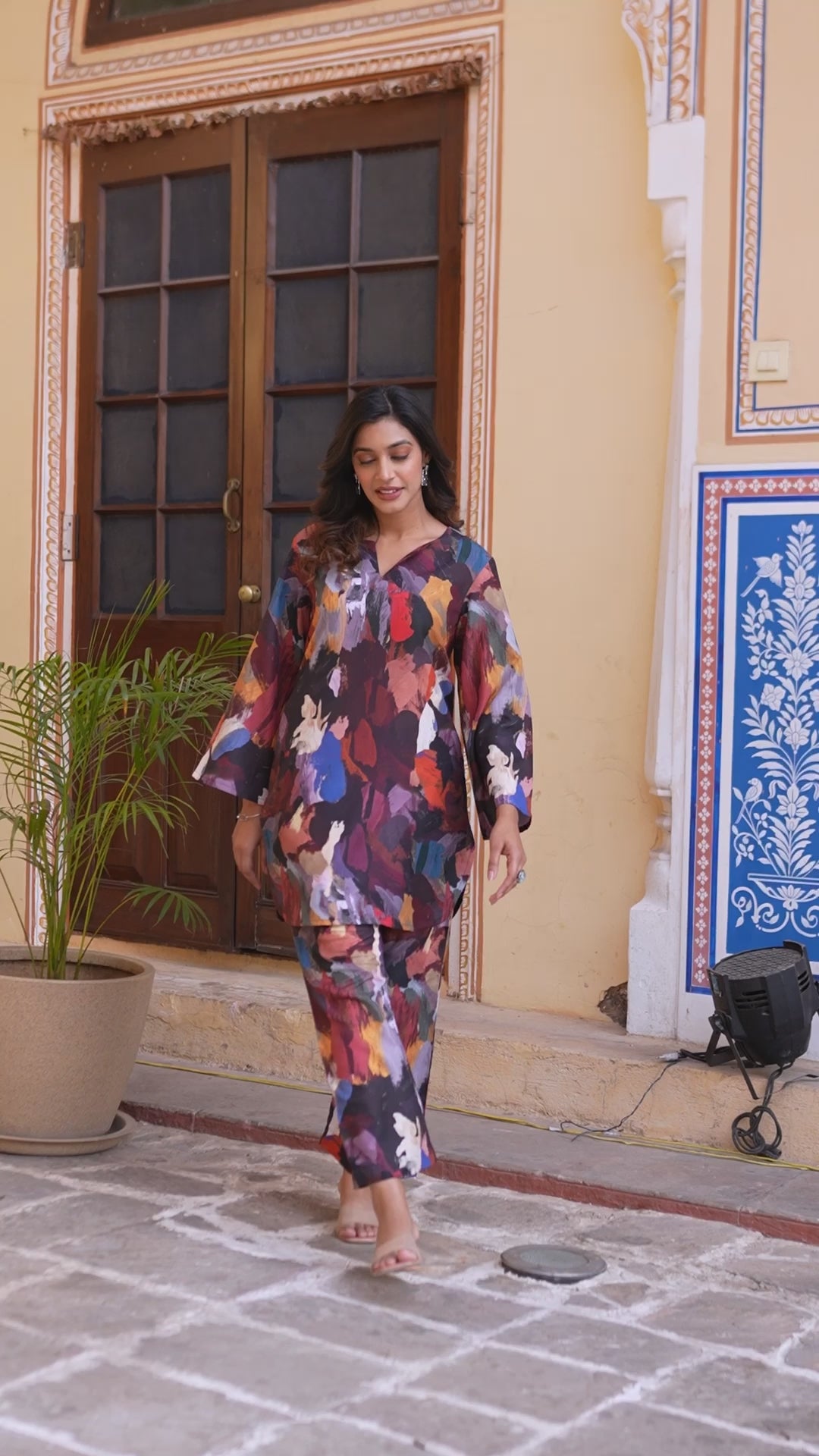 KSUT Women Black Abstract Printed Co-Ords