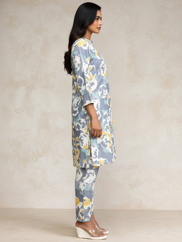 KSUT Women Abstract Printed Apple Hem Kurta with Trouser Coord set