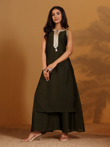 Varanga Women Olive Green Lace Embellished Sleeveless Straight Kurta Paired With Tonal Palazzo And Dupatta