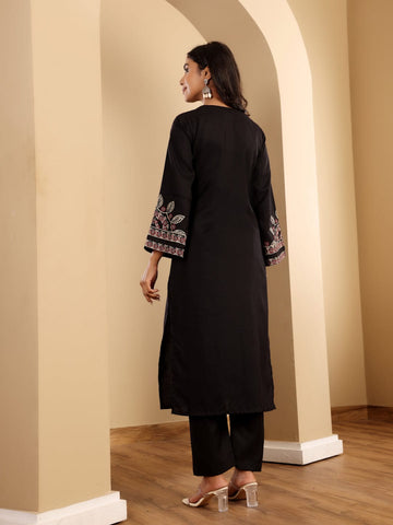 Varanga Women Black Embroidered Kurta Paired With Tonal Bottom And Printed Bhaghalpuri Dupatta