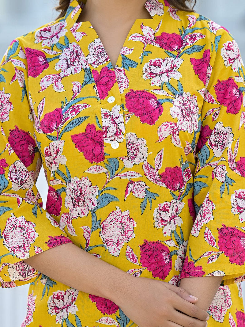 Varanga Women Yellow Floral Printed Notch Collar V-Neck Co-Ords