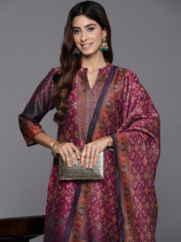 Varanga Women Patola Printed Mandrin Collar ,Straight Kurta With Solid Bottom And Printed Dupatta