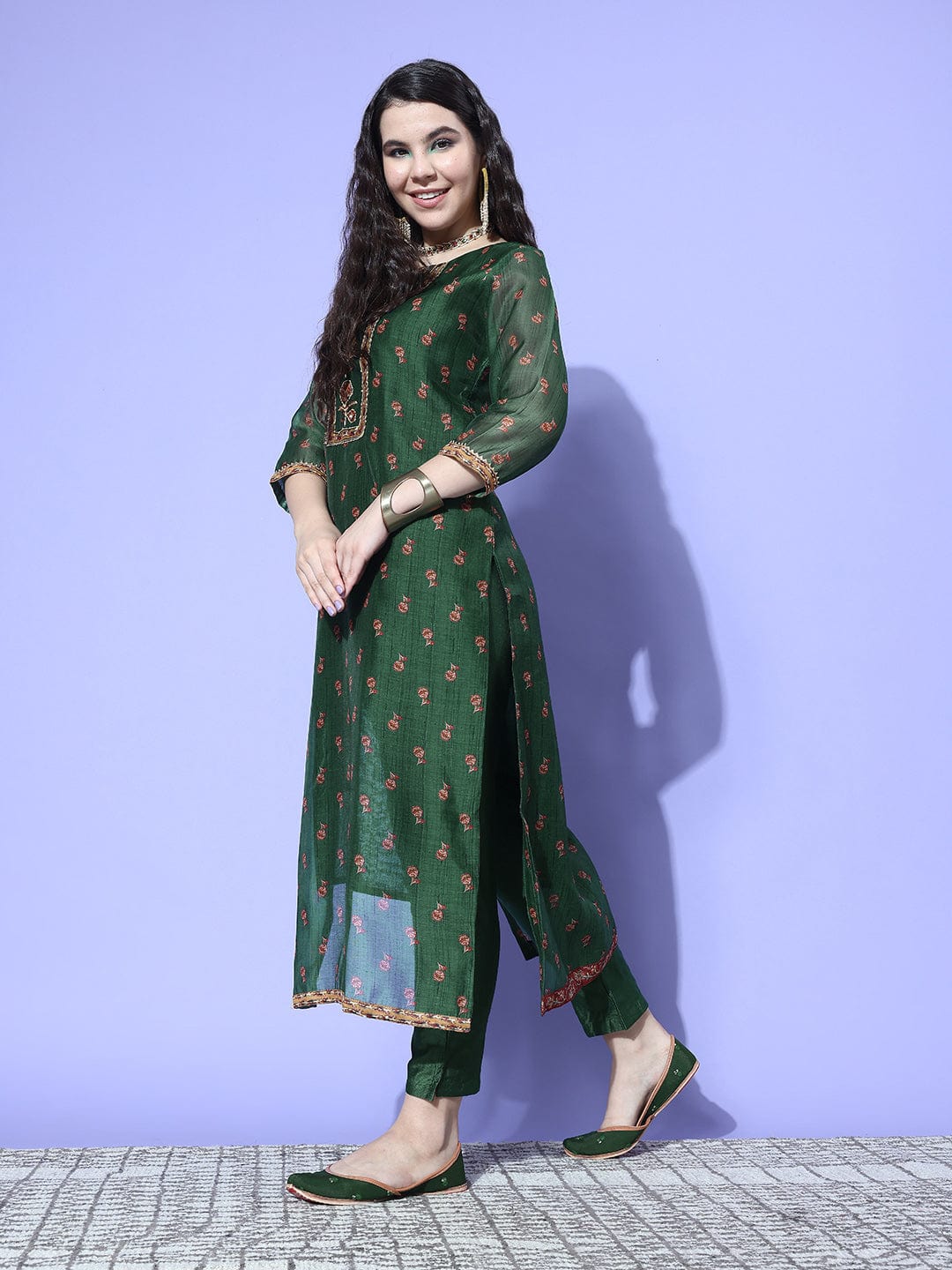 Green Floral Printed Kurta Paired With Tonal Bottom And Thread Embroidered Dupatta