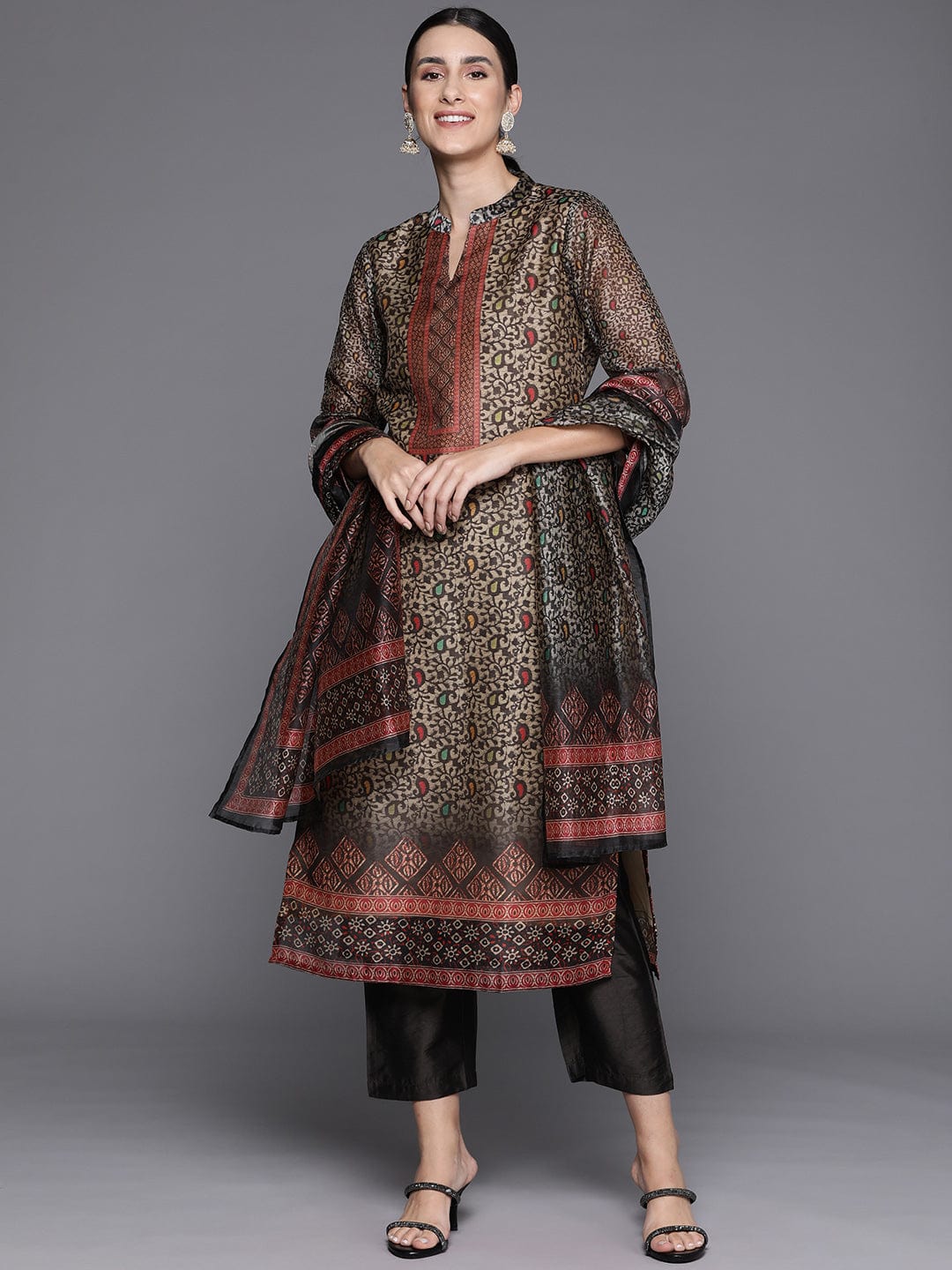Beige Printed Straight Kurta Paired With Solid Bottom And Printed Dupatta