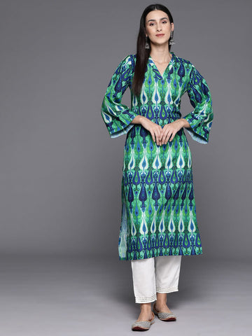 Green Straight Kurta With Three Quarter Flared Sleeve