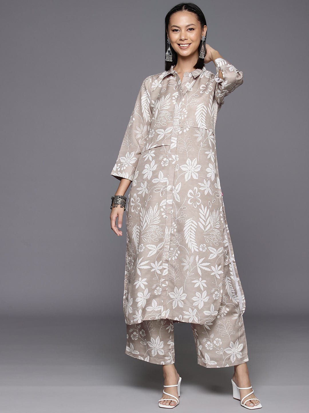 KSUT Women Grey Shirt Collar Side Slit Tunic With Tonal Printed Bottom Vset21135