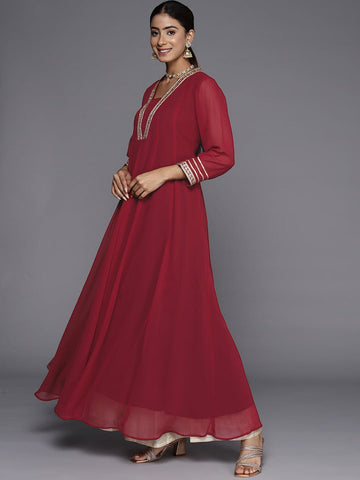 Varanga Women Maroon Anarkali Kurta Paired With Tonal Dupatta