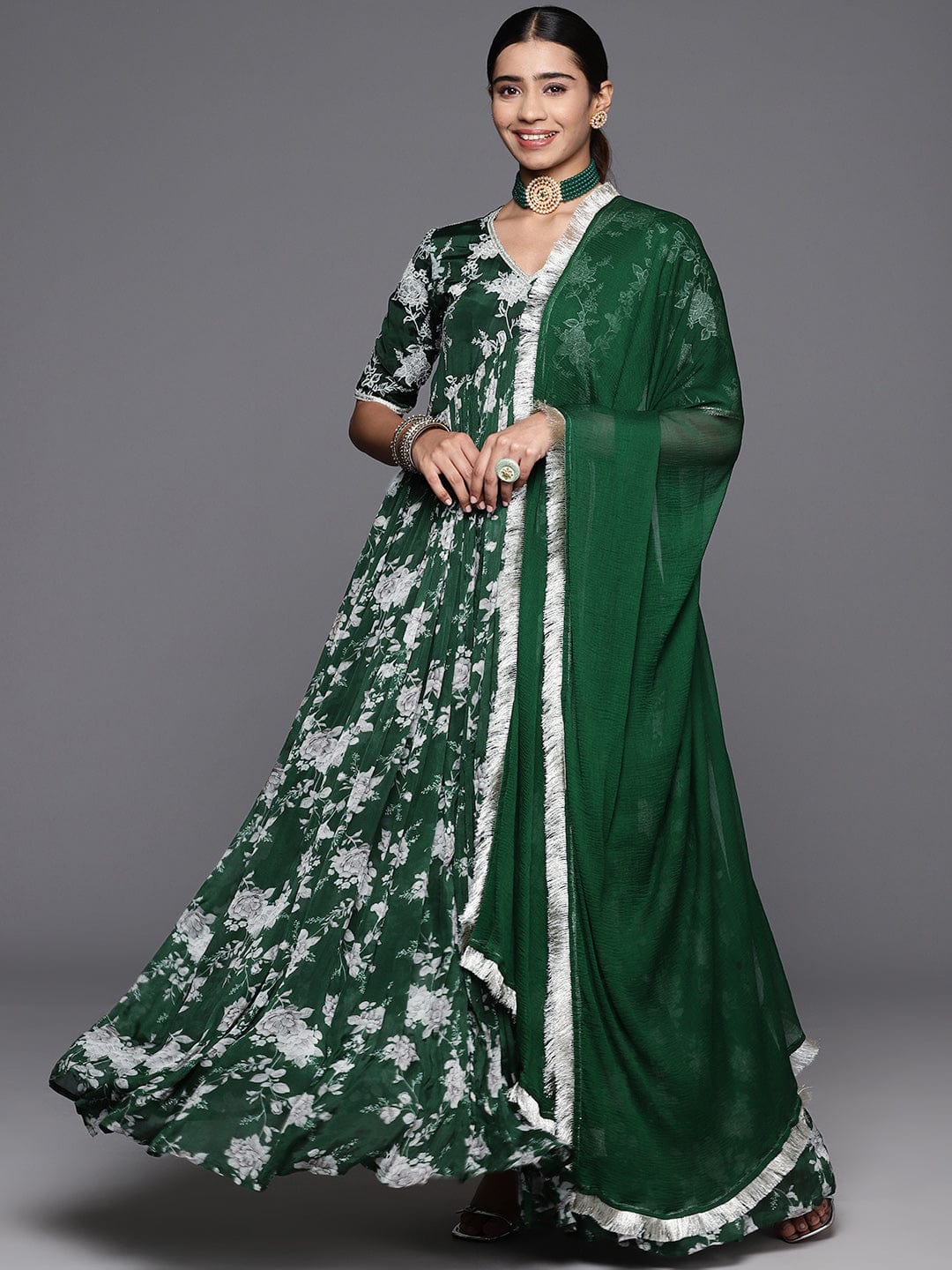 Varanga Women Green Printed V- Neck Anarkali Kurta With Dupatta