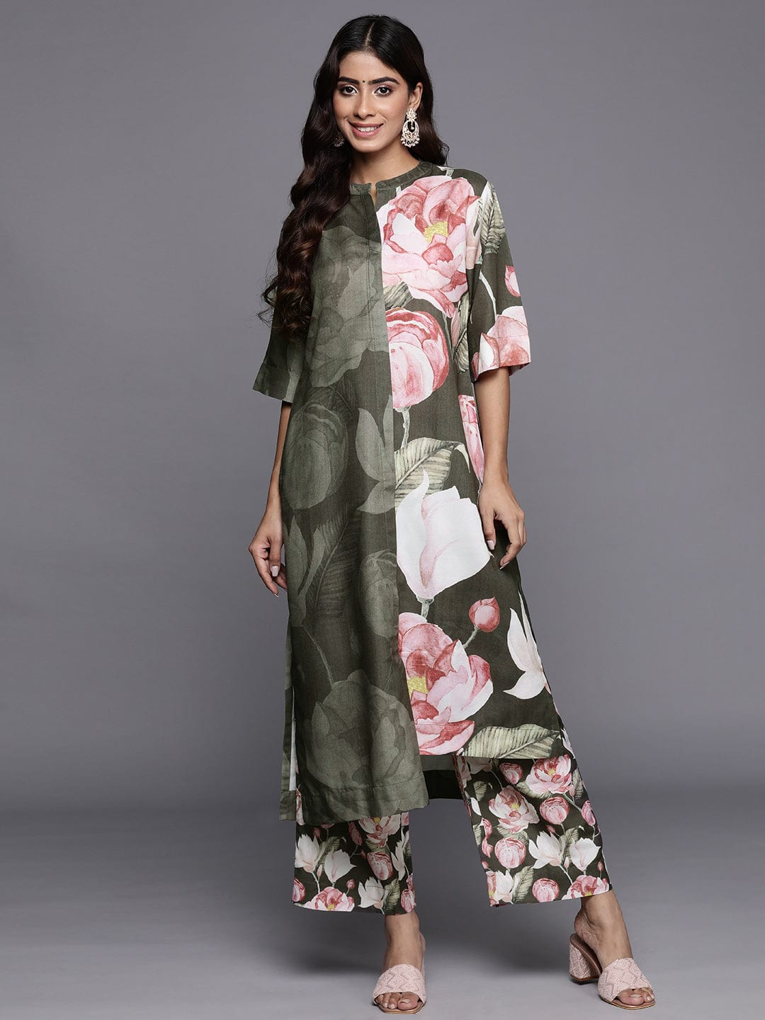 KSUT Women Olive Floral Printed Assymetric Straight Kurta With Printed Bottom
