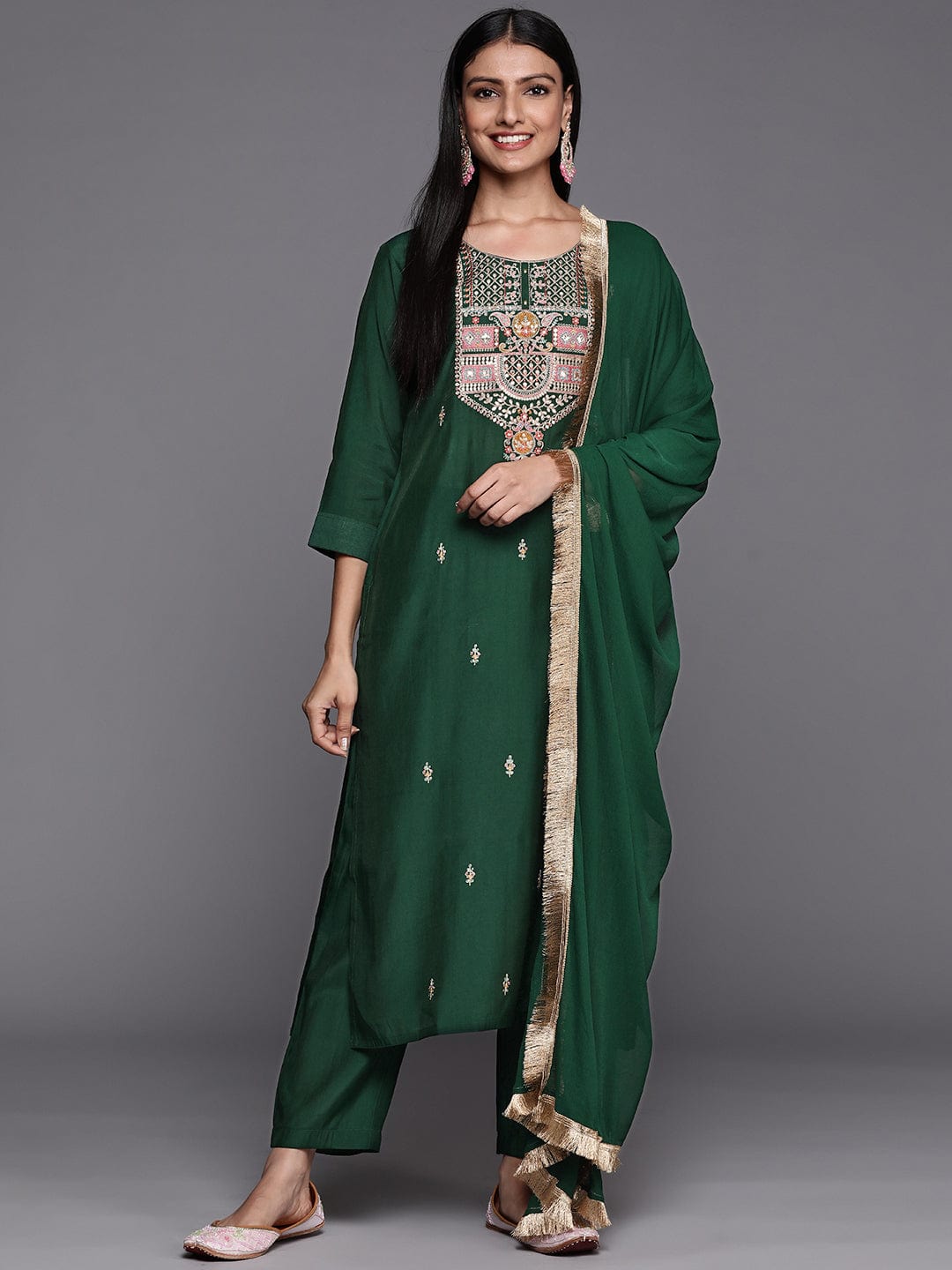 varanga women green ethnic motifs embroidered gotta patti kurta with t –  Varanga