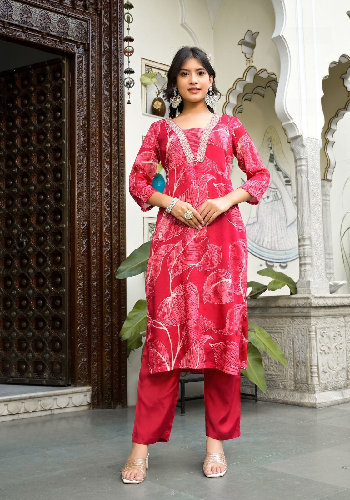Varanga V-Neck Thread Sequins Embellished Straight Kurta With Solid Bottom Chiffon Dupatta
